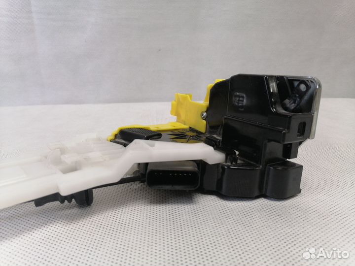 Hyundai sonata VII 7 LF замок двери передней левой