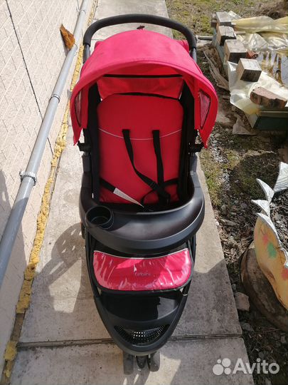 Продам прогулочную коляску