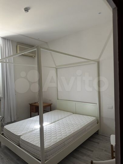 Гостиница 1500 м² (Италия)