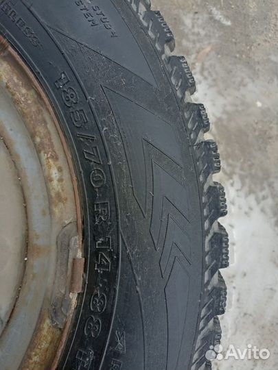 Nokian Tyres Hakkapeliitta 4 185/70 R14 88T