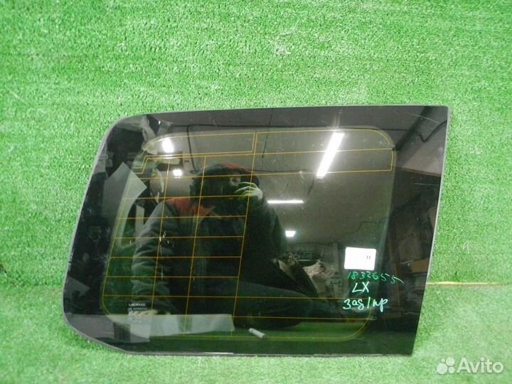 Форточка задняя правая Lexus LX 3 (2007-2015)