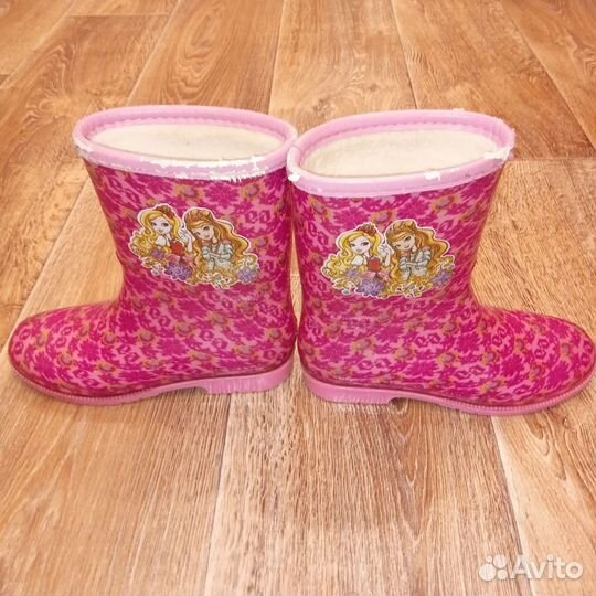 Резиновые детские сапоги