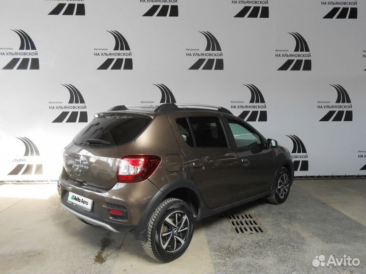 Renault Sandero Stepway 1.6 МТ, 2019, 124 000 км