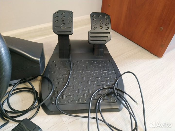 Игровой руль thrustmaster ferrari GT 2 in 1