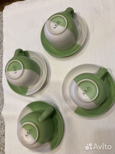 Набор чашек с блюдцами керамика