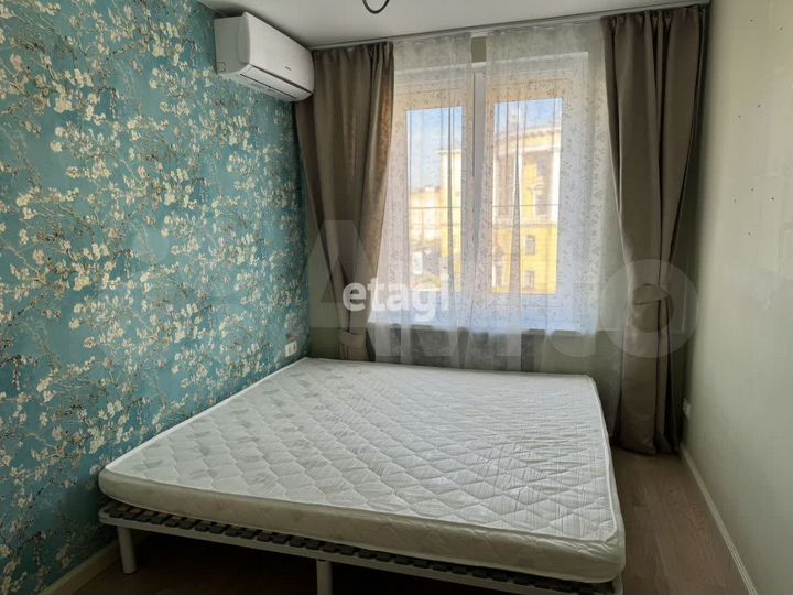 2-к. квартира, 42 м², 3/6 эт.