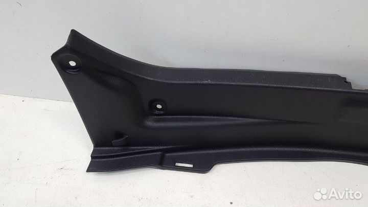 Накладка замка багажника Toyota Camry V70 2018