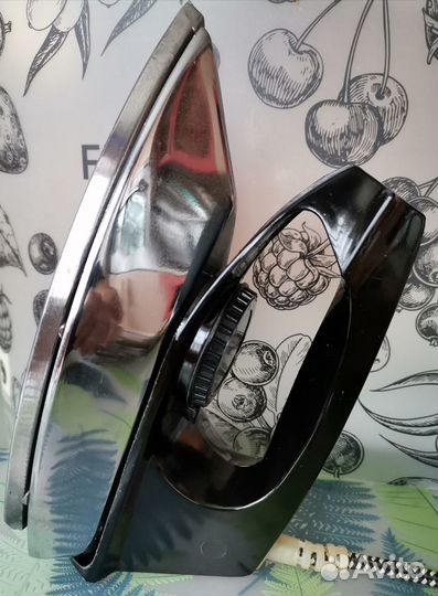 Утюг новый поздний СССР