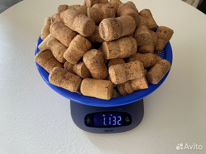 Пробки от шампанского и вина 126 шт