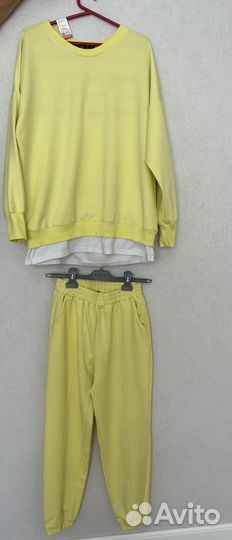 Спортивный костюм женский