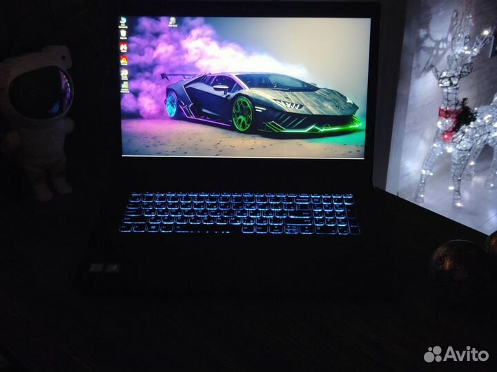 Lenovo Gaming 17.3 IPS/ i7 9750H /GTX / 8GB / SSD