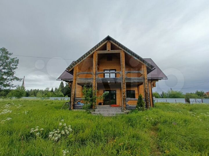 Дом 163,8 м² на участке 21,3 сот.