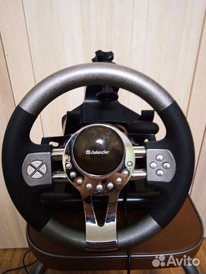 Игровой руль с педалями для пк