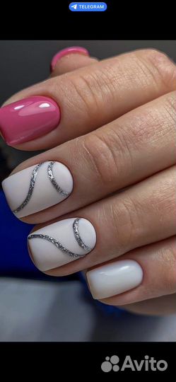 Мастер маникюра и педикюра в салоне