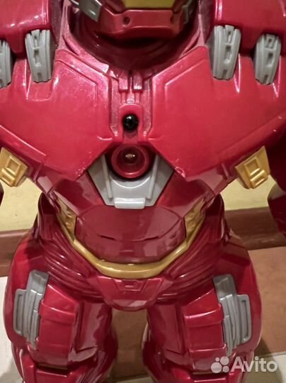 Робот Железный человек