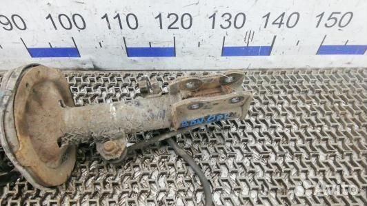 Стойка передняя правая toyota corolla E12 (BDN08N5