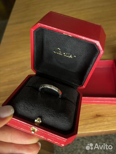Продам кольцо Cartier