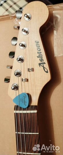 Гитара электро, комбик и процессор эффектов