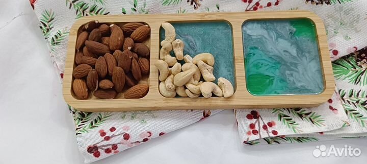 Менажница из дерева с эпоксидной смолой