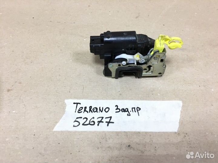 Замок двери задний правый Nissan Terrano 3 D10