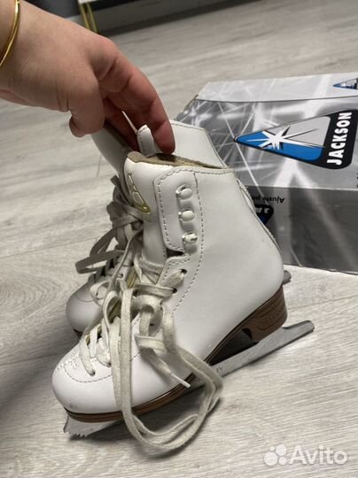 Фигурные коньки jackson
