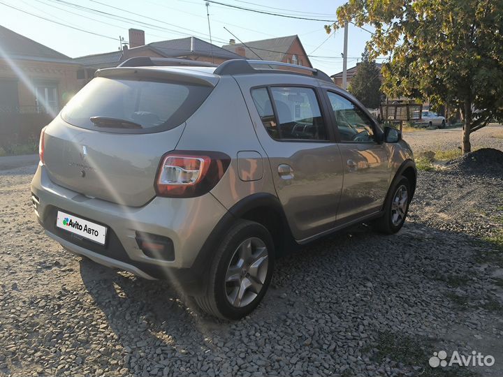 Renault Sandero Stepway 1.6 МТ, 2022, 100 000 км