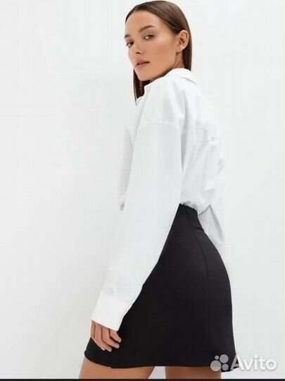 Черная мини юбка