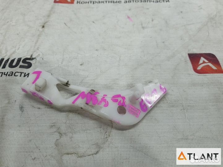 Крепление бампера передняя левая mazda atenza