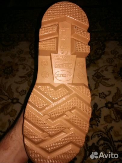 Резиновые сапоги