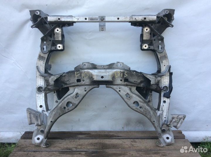 Подрамник передний BMW F10