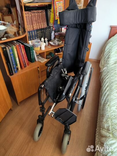 Кресло коляска для инвалидов