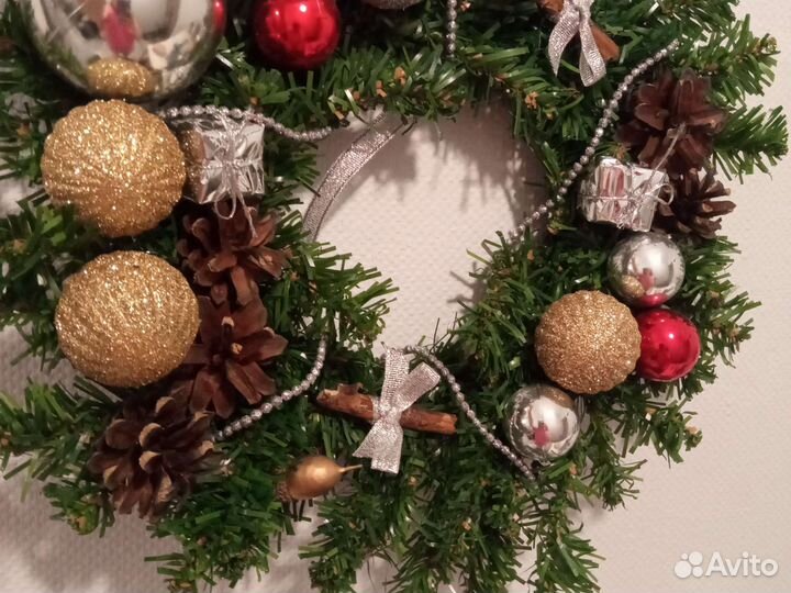Венок новогодний искуственный 25 см