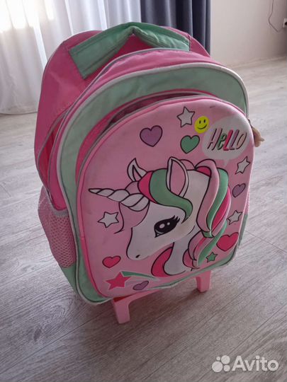 Рюкзак портфель для девочки на колёсиках