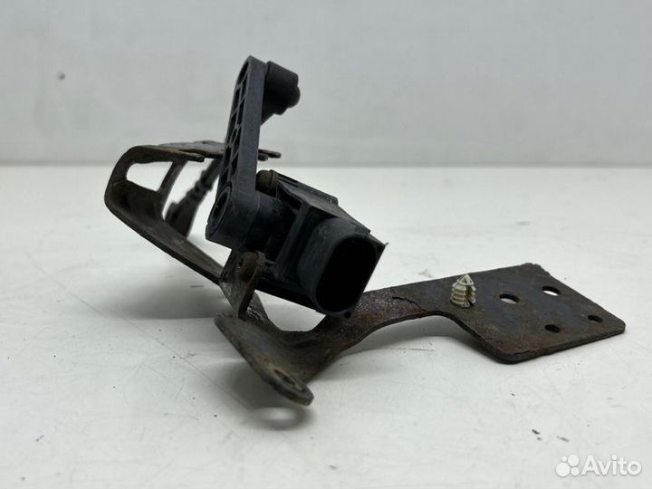 Датчик высоты дорожного просвета Land Rover Range