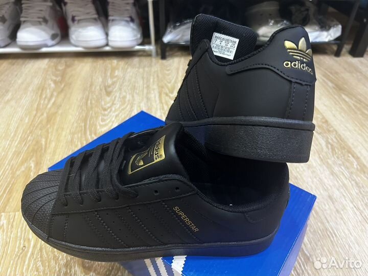 Кроссовки adidas