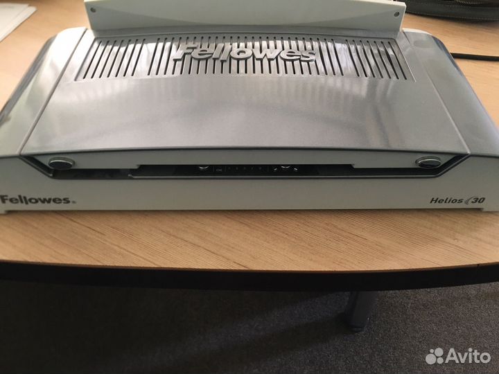Электрический брошюровщик Fellowes Helios 30