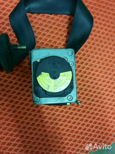 Ремень безопасности перед. прав Skoda Octavia Tour