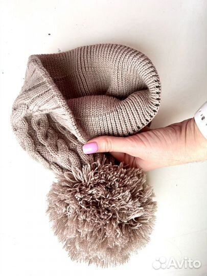 Шапка женская вязаная