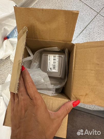 Кроссовки, халаты