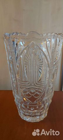 Хрустальная ваза
