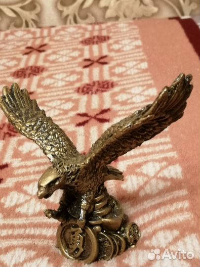 Орёл фигурка статуэтка.детская игрушка