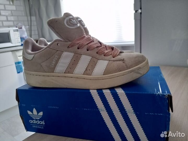 Кроссовки adidas