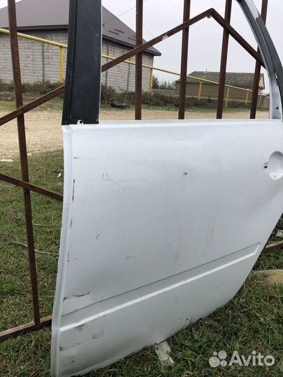 LADA granta задняя дверь