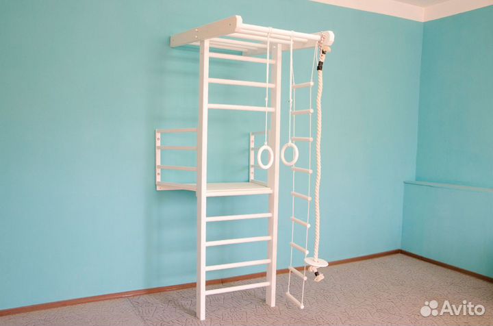 Шведская стенка с балконом