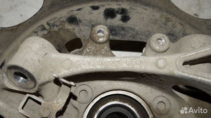 Кулак поворотный задний правый Volkswagen Touareg