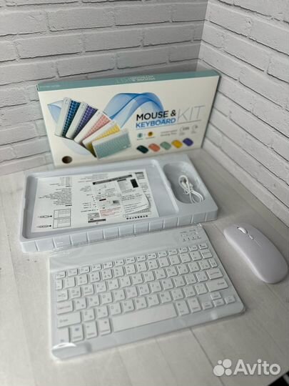 Беспроводная клавиатура и мышь