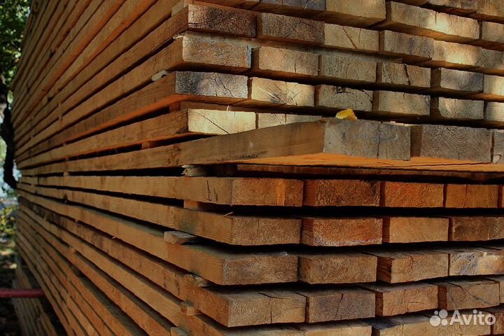 Доставка досок из лиственницы 100x100 мм
