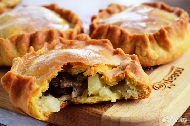 Печеные беляши,расстегаи,курники,эчпочмаки