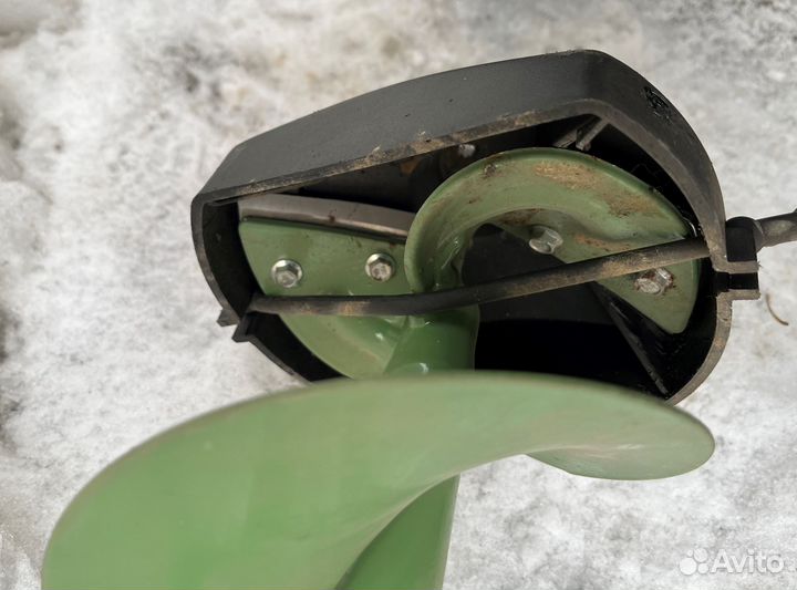 Ледобур для зимней рыбалки