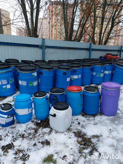 Бочки пластиковые 65 70, 80 литров с ручками пищев